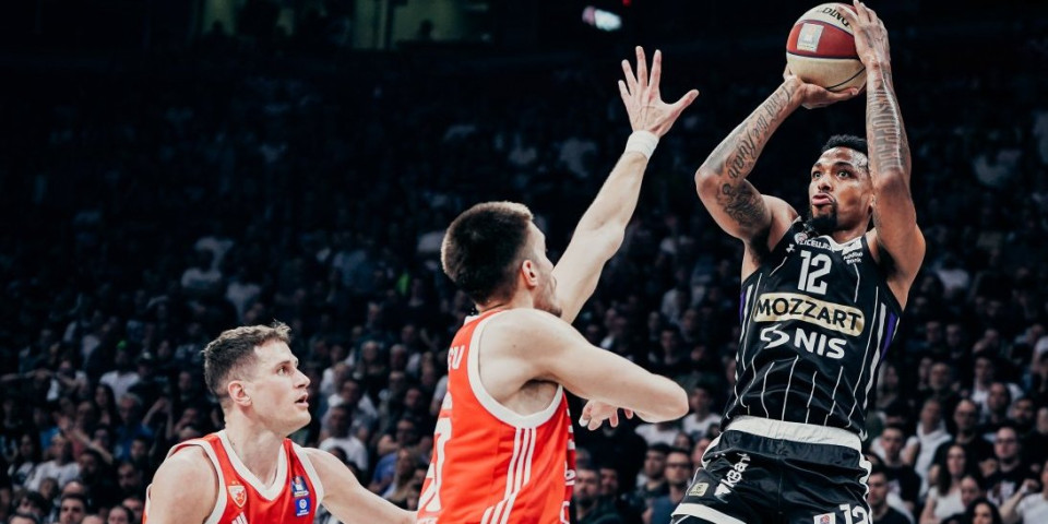 Braun "poludeo", Partizan slavio u derbiju! Zvezda pala u grotlu "Arene"!