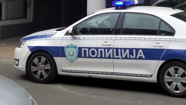 АКЦИЈА ПОЛИЦИЈЕ: Ухапшен мушкарац под сумњом да је полно узнемиравао девојчице АКЦИЈА ПОЛИЦИЈЕ: Ухапшен мушкарац под сумњом да је полно узнемиравао девојчице