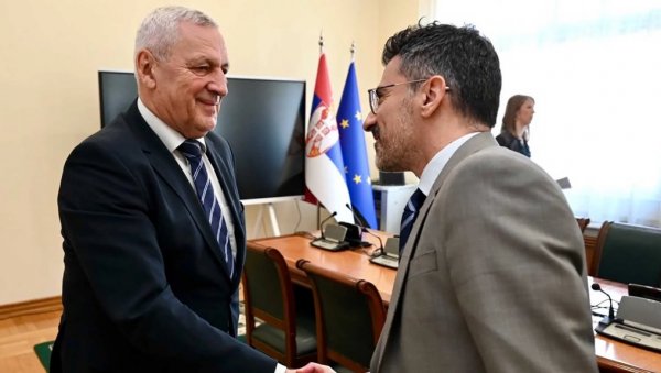 СПРЕМА СЕ ЗАКОН О ИНОВАЦИОНОЈ ДЕЛАТНОСТИ: Разговор министра науке Беле Балинта са директором ЕБРД