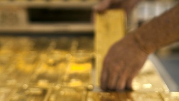 ДА ЛИ ОВАЈ ТРЕНД МОЖЕ ДА СЕ НАСТАВИ Колико бисте зарадили да сте пре годину дана уложили 1.000 евра у злато?