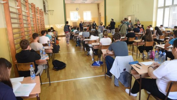 ЗАВРШЕНО ПРИЈАВЉИВАЊЕ ЗА ТРЕЋИ ТЕСТ НА МАЛОЈ МАТУРИ: Највише ђака, њих 42 одсто, изабрало географију