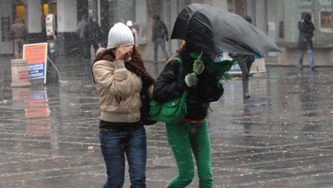 НАЈНОВИЈЕ ОГЛАШАВАЊЕ РХМЗ: Олујна кошава уз орканске ударе у овом крају - Ево какво нас време очекује наредних дана