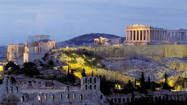 ДЕСЕТ НОЋИ, СМЕШТАЈ И ПРЕВОЗ ЗА САМО 90€: Ово су најповољнија места у Грчкој