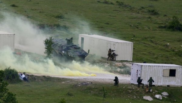 ТАКТИЧКА ПОКАЗНА ВЕЖБА КОД БУЈАНОВЦА: Учествовало 600 припадника Војске Србије и НАТО (ВИДЕО)